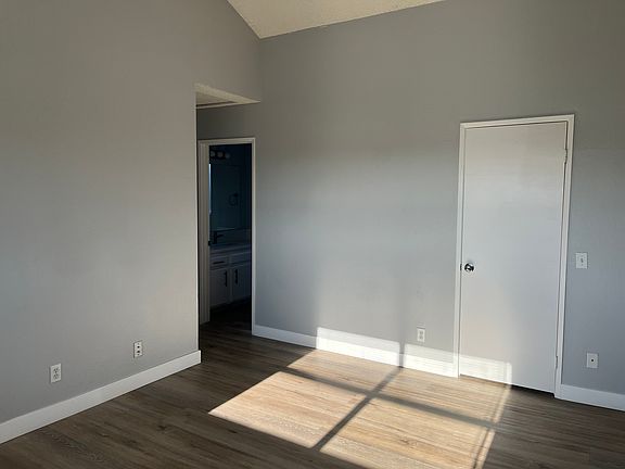 4th image of 1108 Termino Ave APT 305