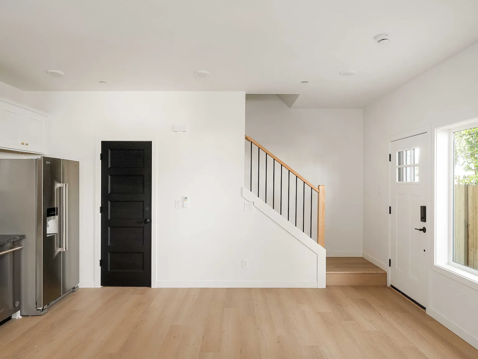 2 bed, 1.0 bath, 1000 sqft, $2,100 — Photo 4