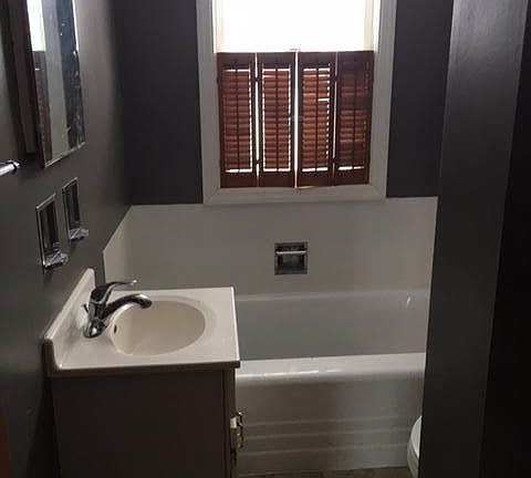 Bathroom with Tub