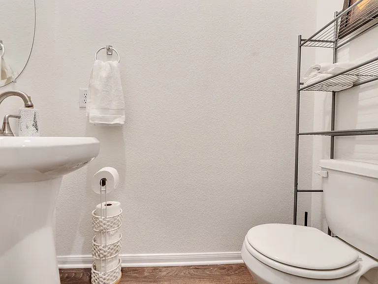 409 Magnolia Ln — Photo 12