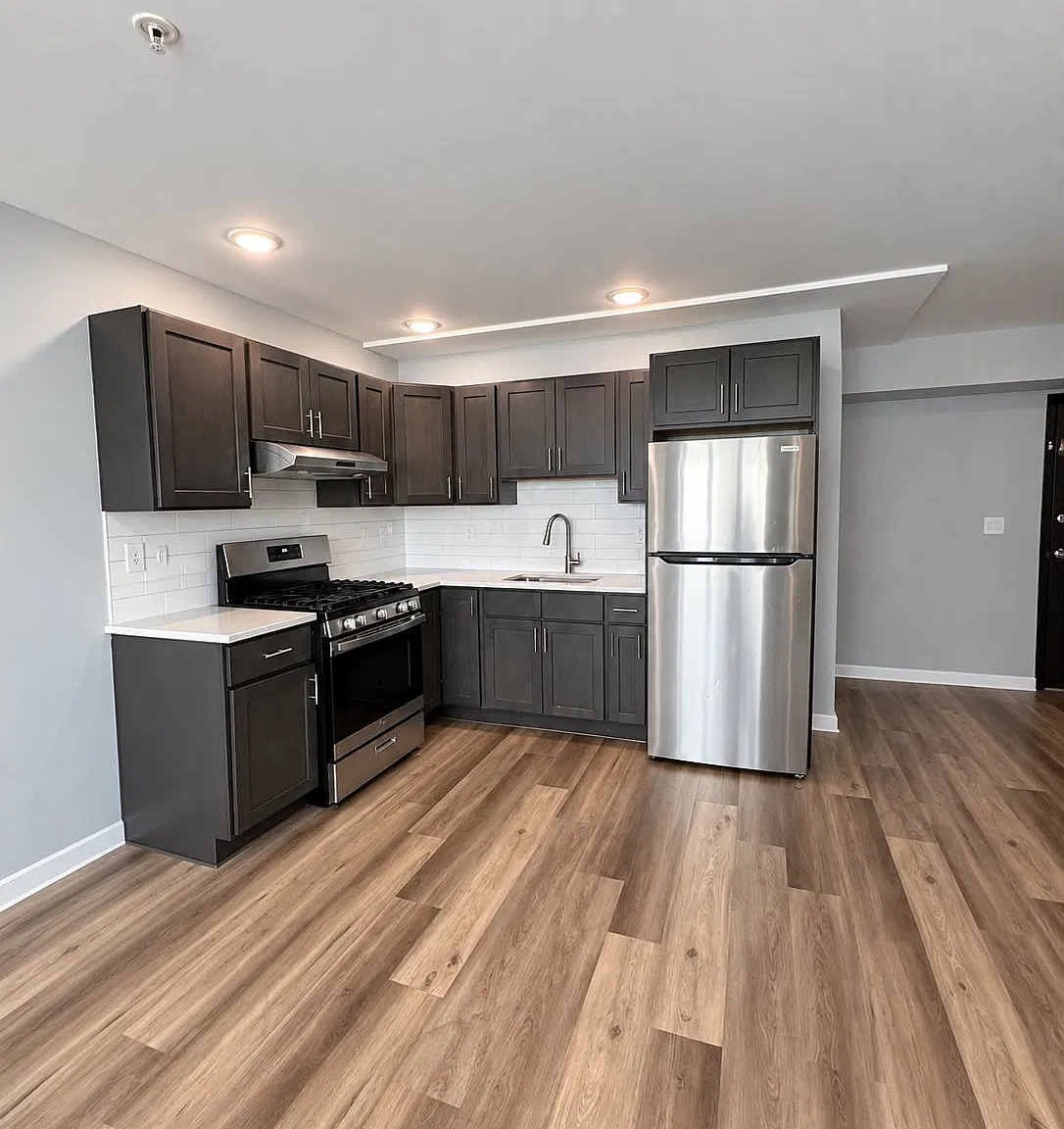 2 bed, $1,963 — Photo 2