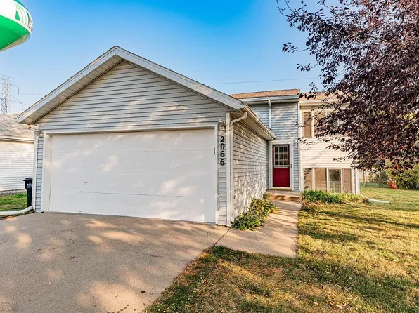 2066 2nd Ave E, West Fargo, ND 58078