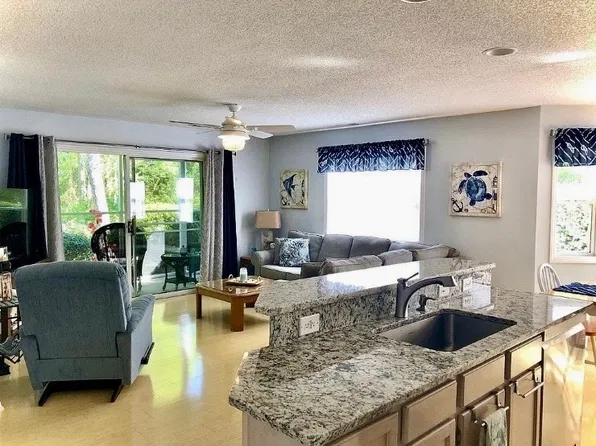 3030 Marsh Winds Cir Unit 402, Southport, NC 28461
