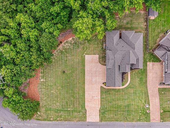 2nd image of 4594 Wedge Hill Dr