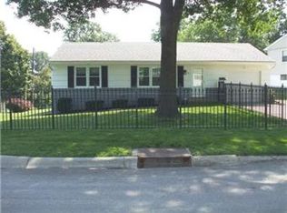 105 W 91st St, Kansas City, MO 64114