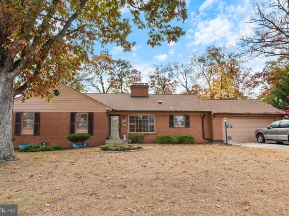 7107 Kempton Rd, Lanham, MD 20706