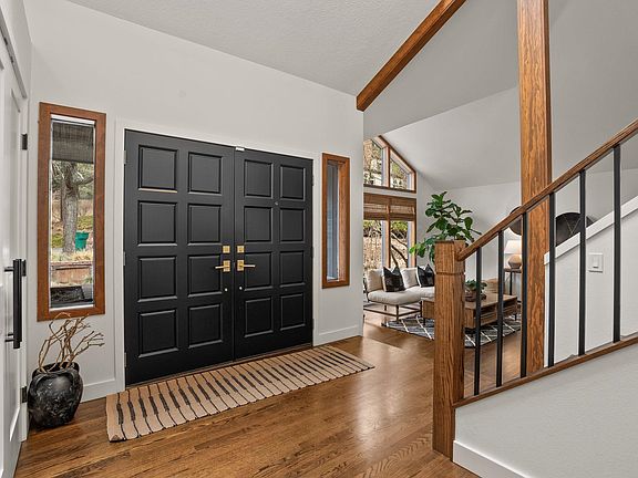 3rd image of 1314 E Susan Ln