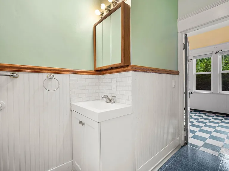 712 SW 3rd Pl — Photo 18