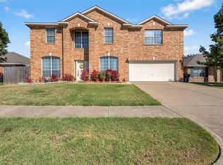 7005 Meadow Bend Dr, Arlington, TX 76002