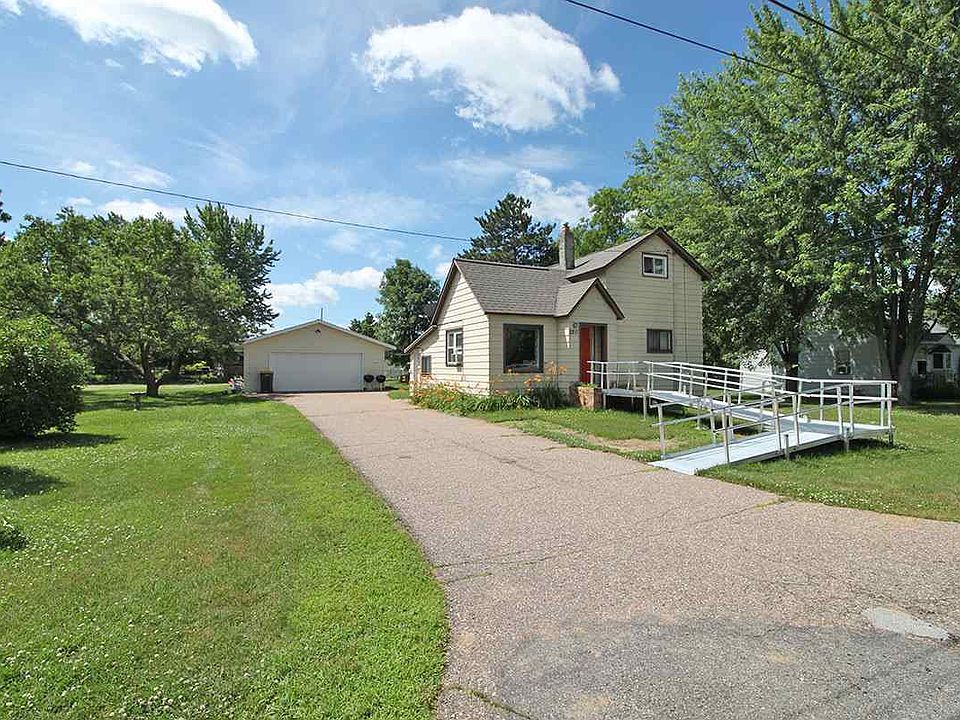 1st image of 2211 Bloedel Ave
