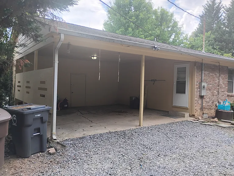 Garden Lake Dr — Photo 10