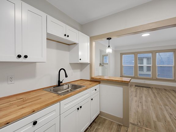 5th image of 3019 Clements St #1