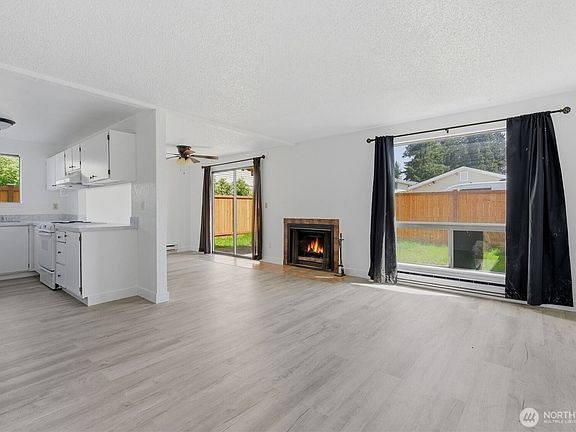 3rd image of 2810 D St SE #A