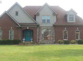 110 Four Seasons Dr, Coxs Creek, KY 40013