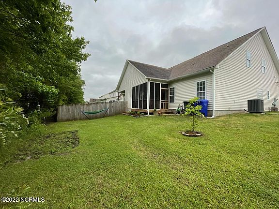 4th image of 1936 Cambria Drive #A