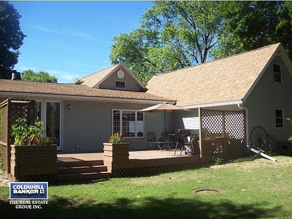 2nd image of 506 E Wisconsin St