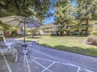 1031 Crestview Dr APT 216, Mountain View, CA 94040