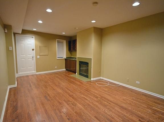 2nd image of 623 W Drummond Pl #3600