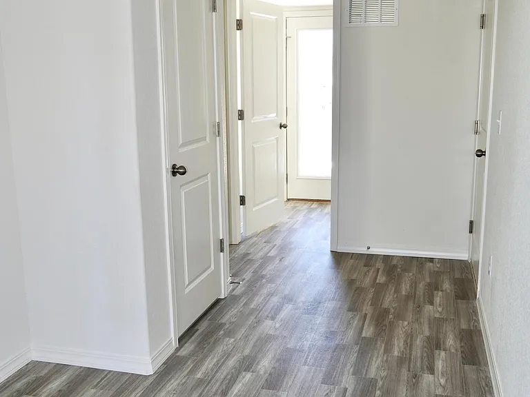 706 Grissom Dr — Photo 11