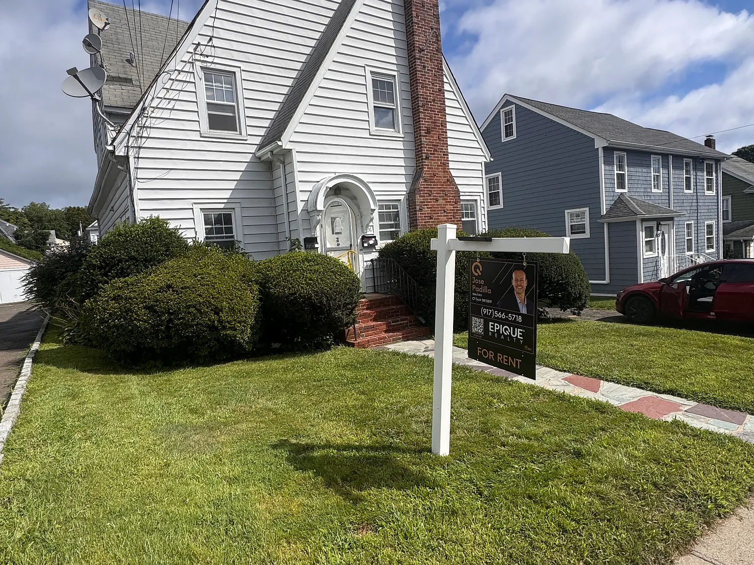 2 bed, 1177 sqft, $4,300 — Photo 1