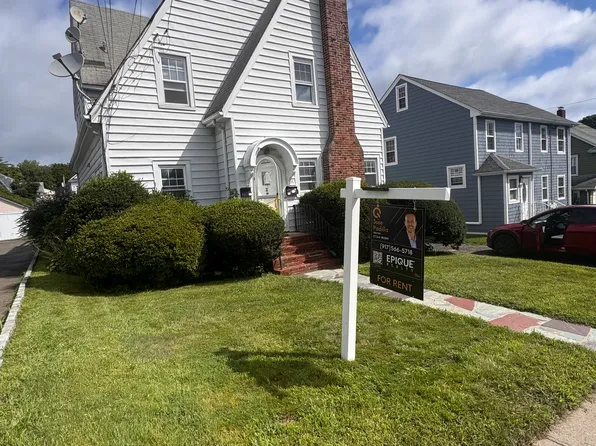 51 Plymouth Rd, Stamford, CT