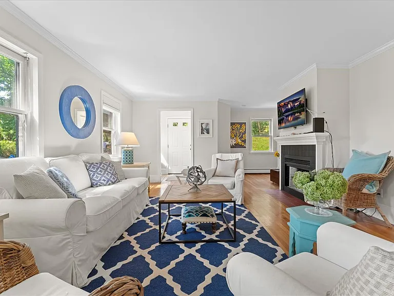 9 Priscilla Ave — Photo 11
