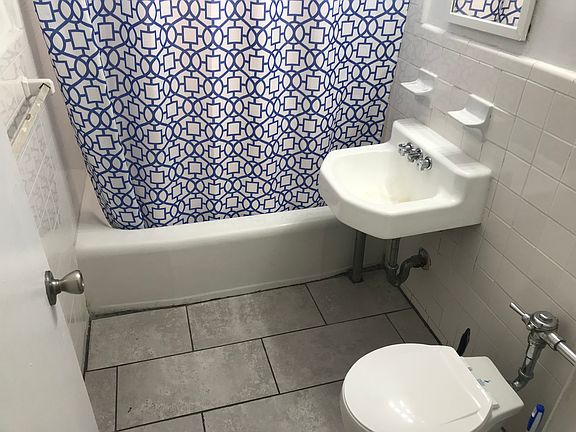 5th image of 4011 Kings Hwy APT 4C