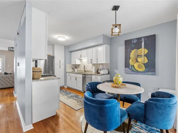 621 Painted Vista Dr, Ballwin, MO 63021