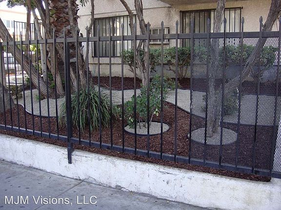 2nd image of 7635 Lankershim Blvd APT 14