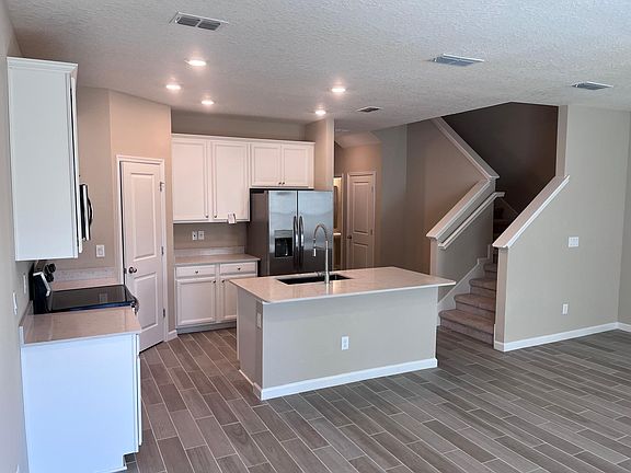 2nd image of 490 Boracay Cir