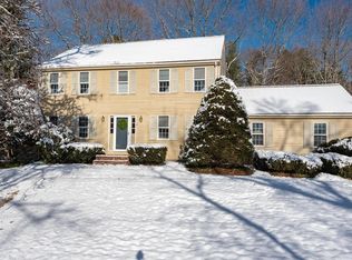 4 Longmeadow Rd, Hingham, MA 02043