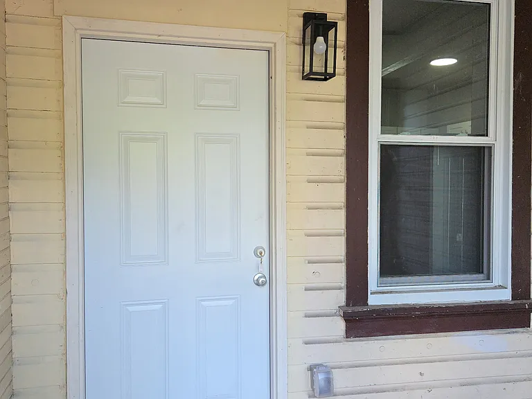 Back entrance for unit 1 only