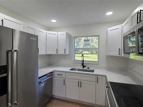 14646 15th St, Dade City, FL 33523