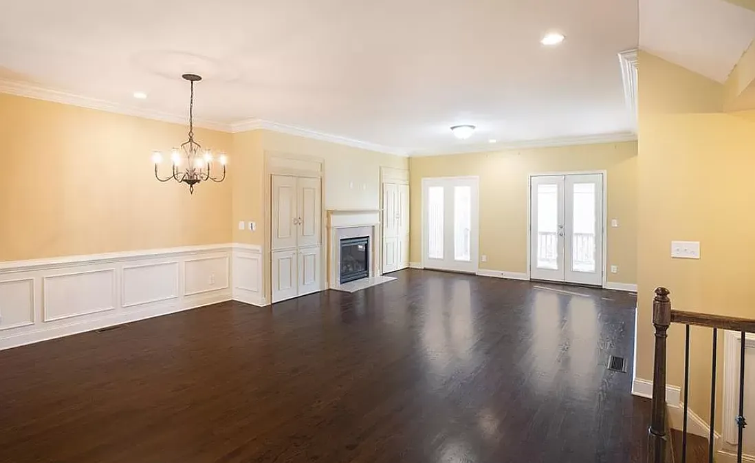 4 bed, 2600 sqft, $3,500 — Photo 3