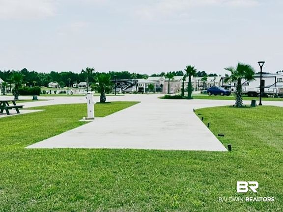 3rd image of 12393 Gateway Dr