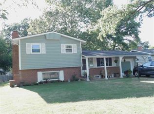 433 S Spring Creek Dr, Derby, KS 67037