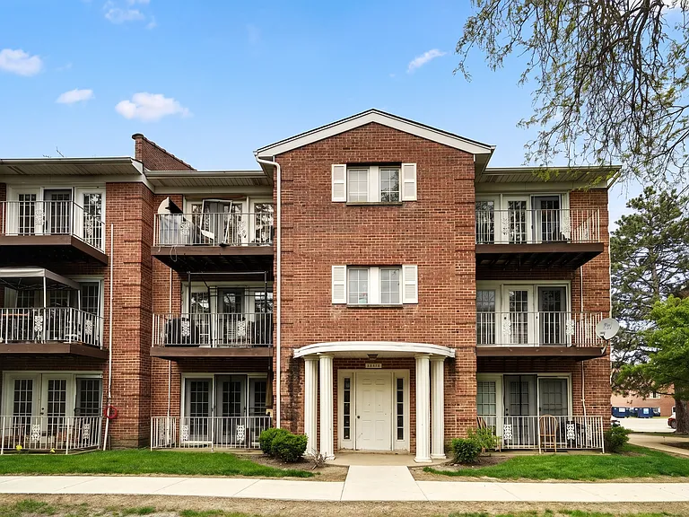684 Quincy Bridge Ln #202 — Photo 1