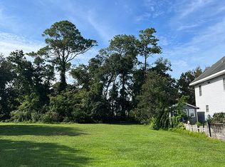 413 Birmingham Ave, Carolina Beach, NC 28428