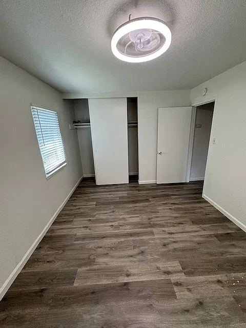 2 bed, 976 sqft, $2,300 — Photo 4