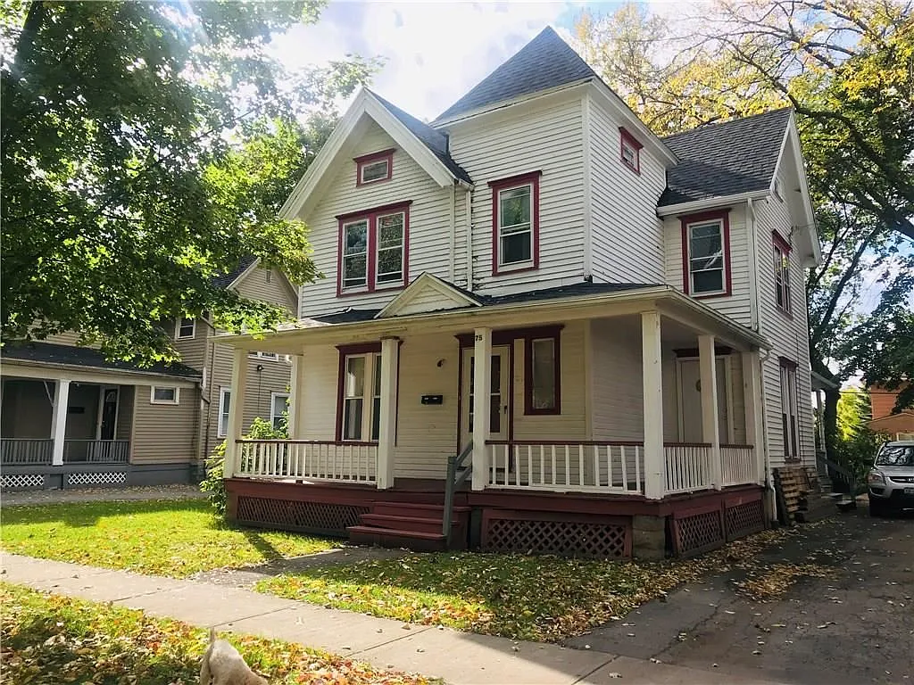 75 Sherwood Ave photo 1