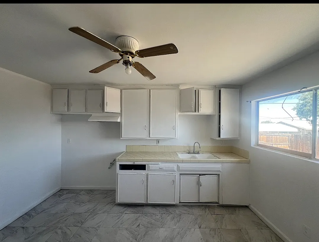 2 bed, 760 sqft, $1,150 — Photo 1
