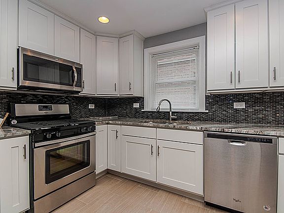 5th image of 7219 S Sacramento Ave