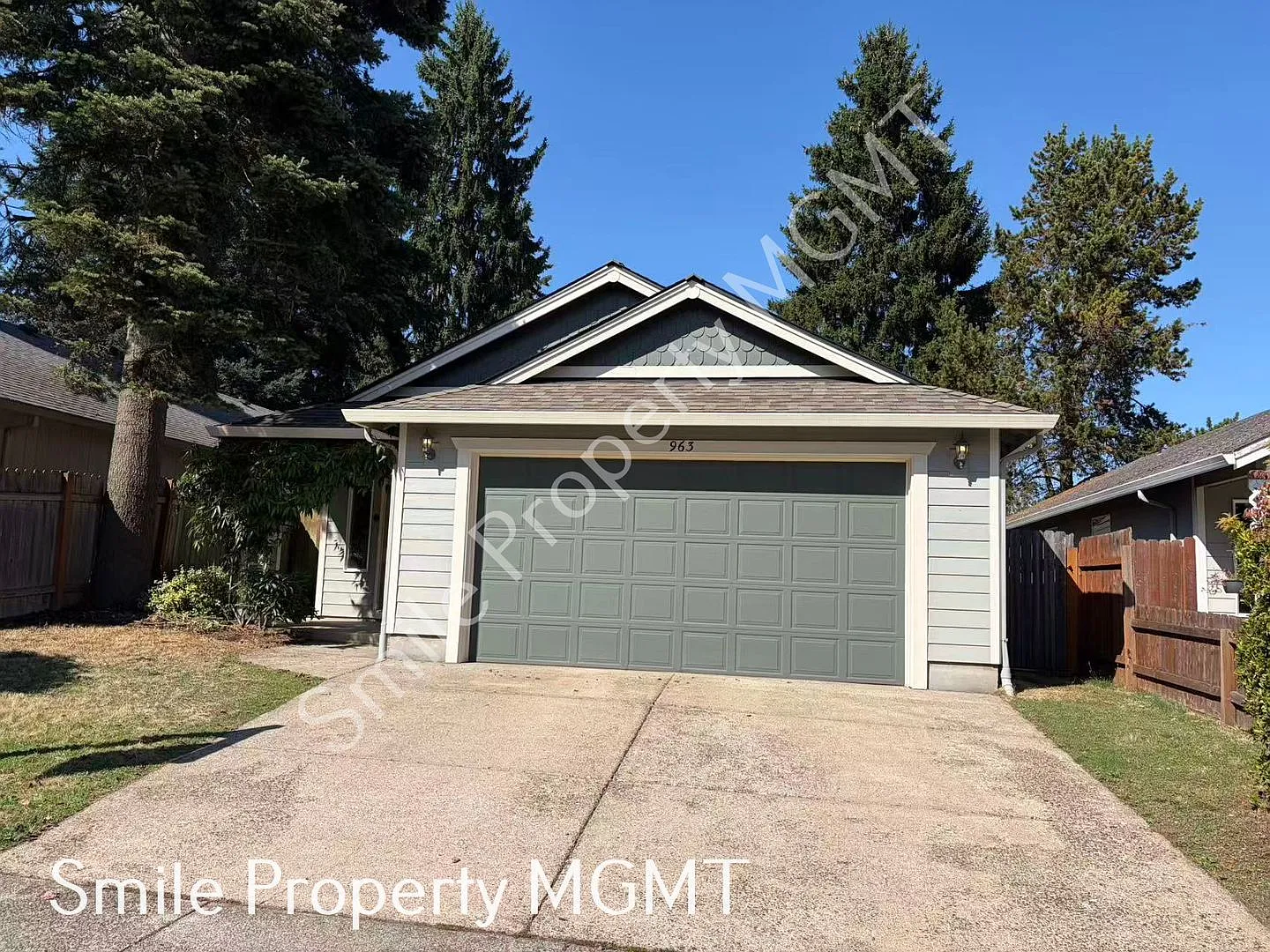 Ranch House with Fenced Yard — Photo 1