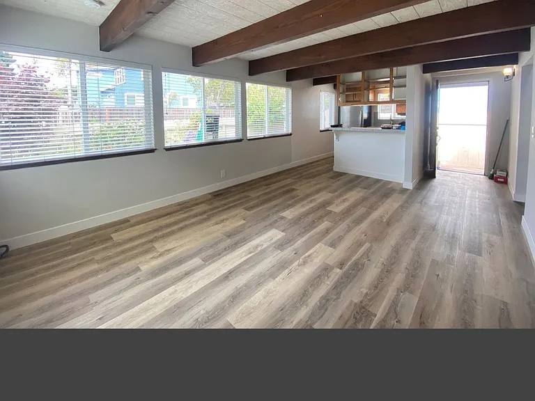 212 Treasure Island Ave — Photo 5