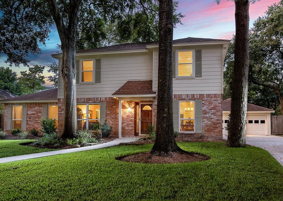 Located in the heart of Klein ISD on a quiet cul-de-sac street you'll find this extensively updated home.