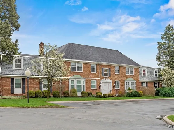 65 Guilford Ln APT 5, Amherst, NY 14221