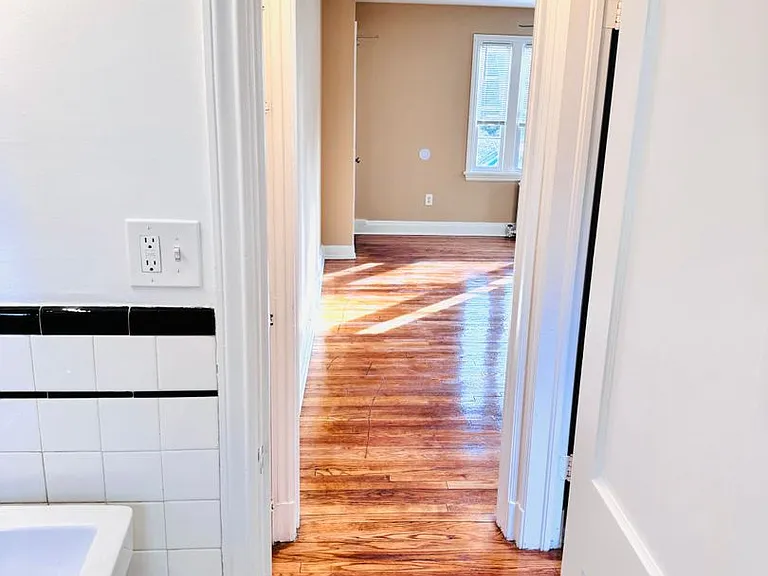 908 Hudson Ave FHY Properties, LLC — Photo 34