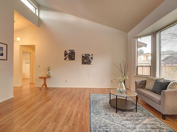 4th image of 25953 118th Pl SE