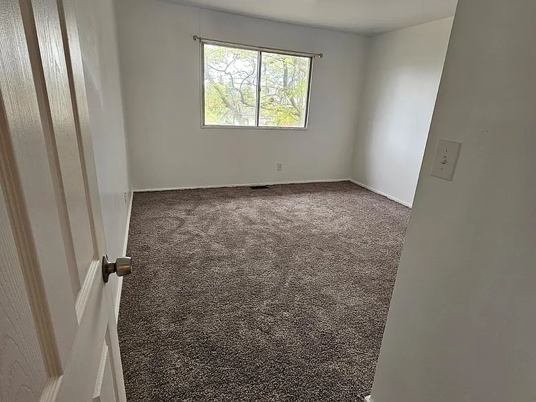 7 Evergreen Dr — Photo 10