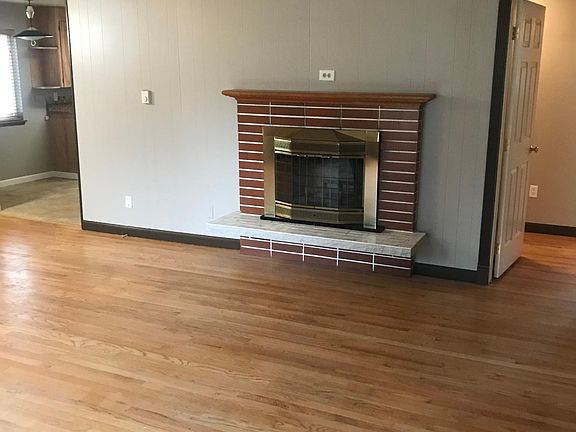 3rd image of 1241 Beach Ave